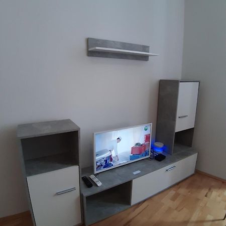 Bonbon Apartment Wina Bagian luar foto