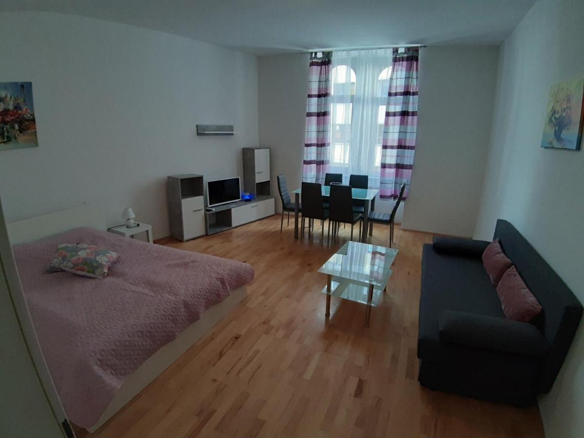 Bonbon Apartment Wina Bagian luar foto