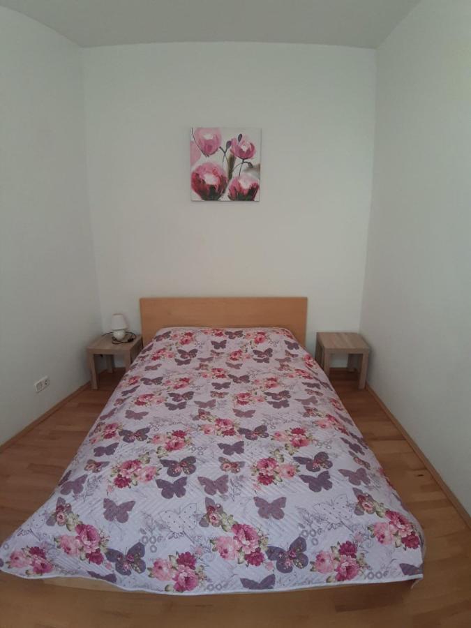 Bonbon Apartment Wina Bagian luar foto