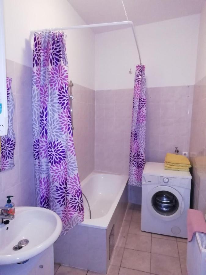 Bonbon Apartment Wina Bagian luar foto